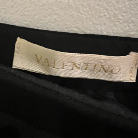 EUC BLACK VALENTINO PENCIL SKIRT SIZE 8 - Picture 4 of 4
